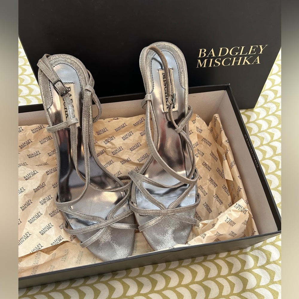 Beautiful Badgley Mischka heels, silver, women’s size 8